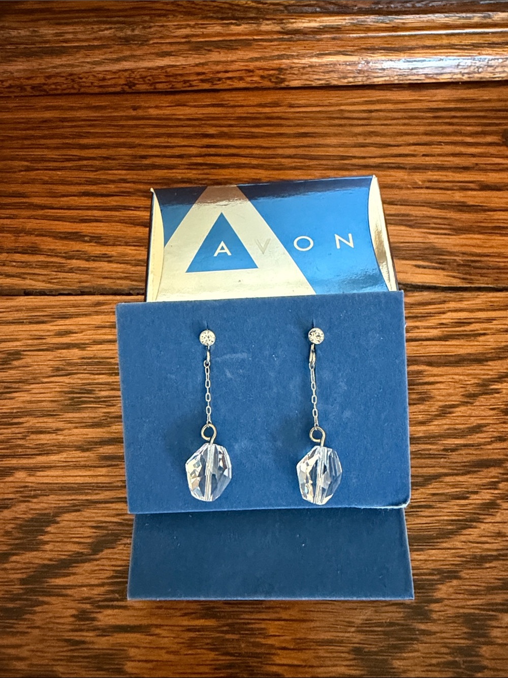 Avon Crystal Aura Drop Earrings Crystalized with Swarovski
